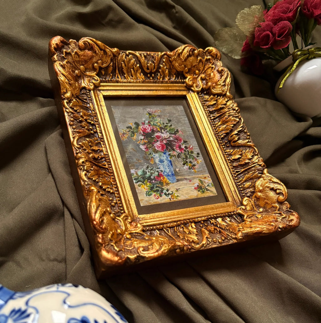 "Rosas e jasmins em um vaso Delft"  (1881), releitura de Pierre-Auguste Renoir